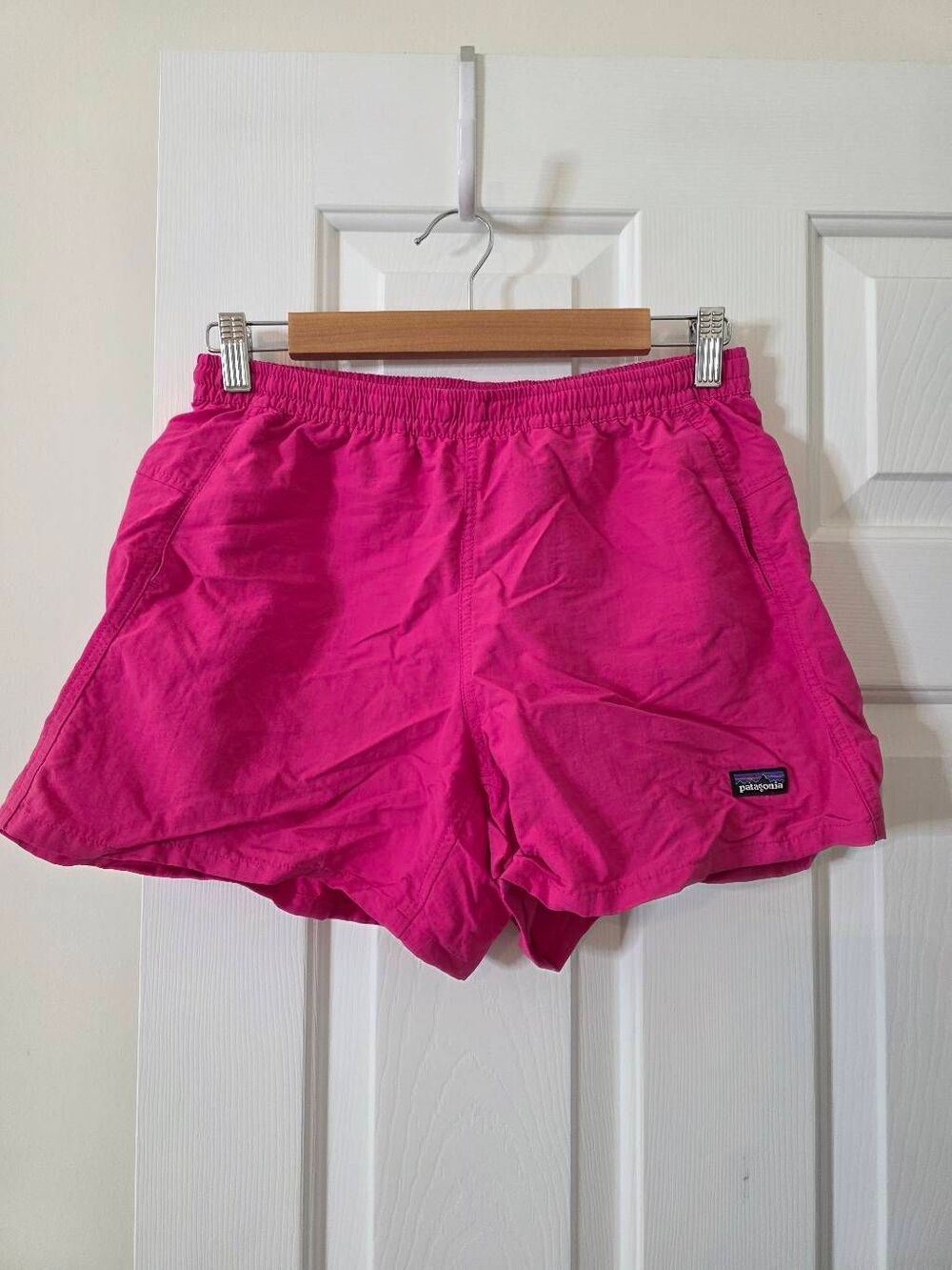 Patagonia vibrant magenta Baggies shorts S